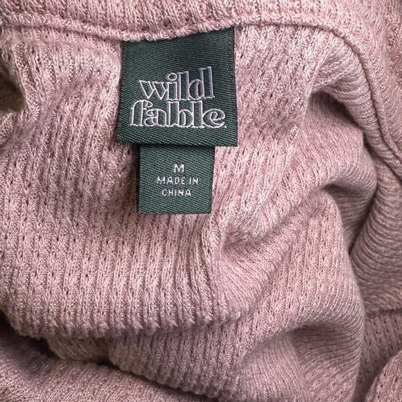 Wild Fable Cropped Hoodie Long Sleeve Top size Medium - Picture 4 of 8